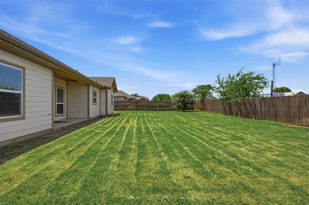 816 E Northside Drive Pilot Point, TX 76258