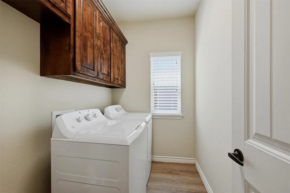 816 E Northside Drive Pilot Point, TX 76258