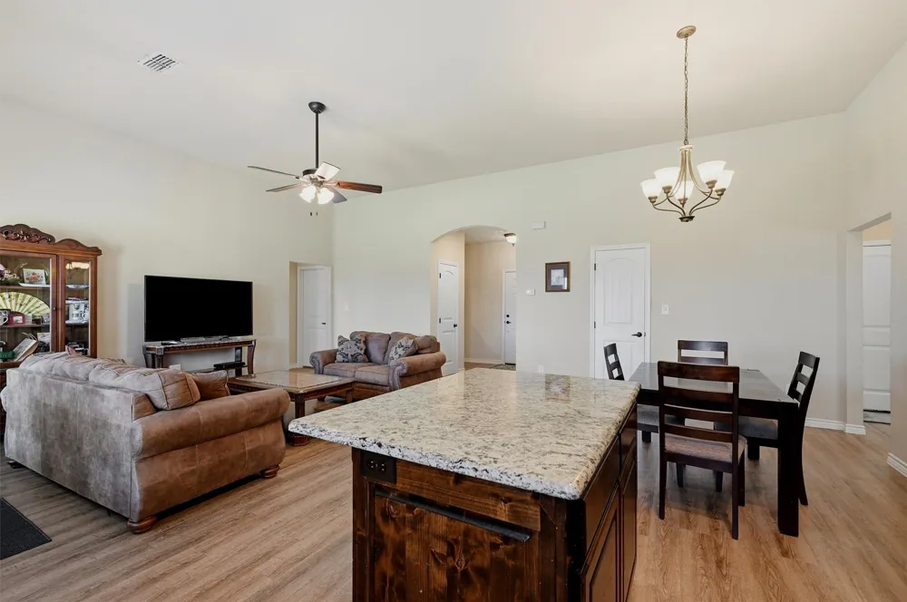 816 E Northside Drive Pilot Point, TX 76258