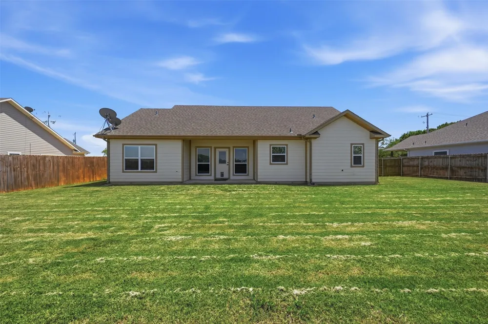 816 E Northside Drive Pilot Point, TX 76258