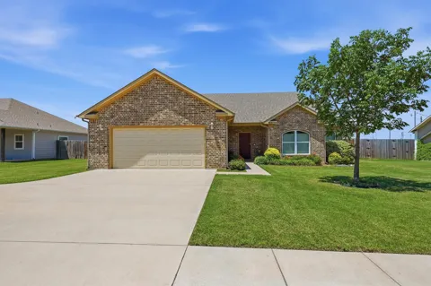 816 E Northside Drive