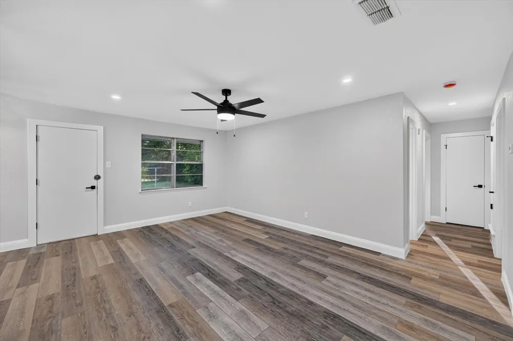 4325 Richard Street Forest Hill, TX 76119