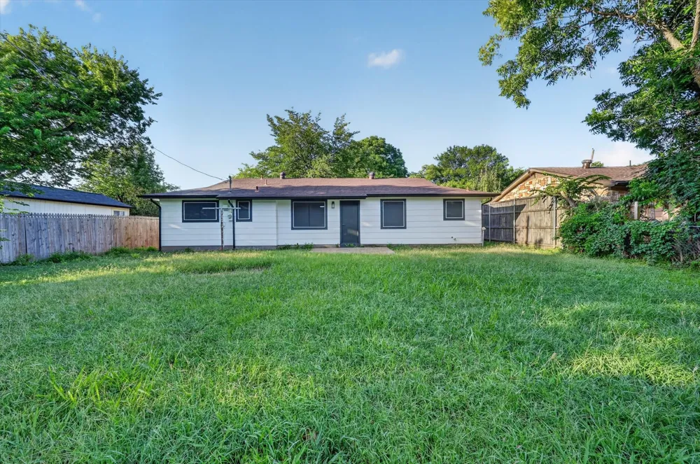 4325 Richard Street Forest Hill, TX 76119