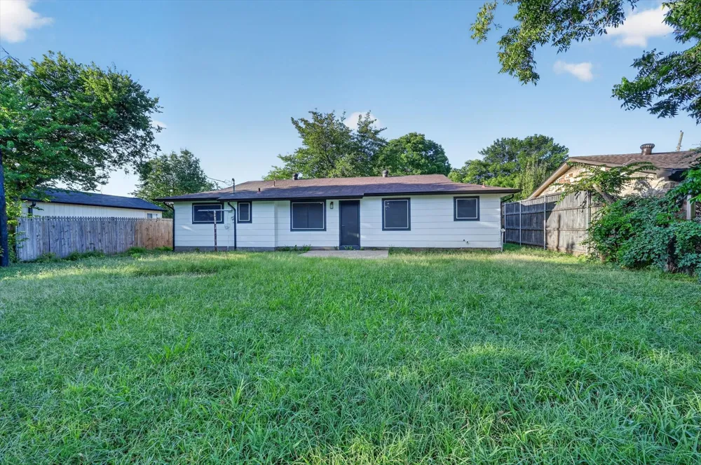 4325 Richard Street Forest Hill, TX 76119