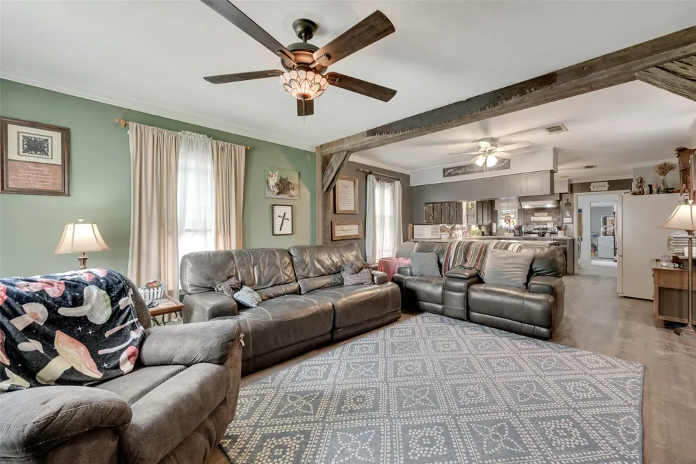 405 Pecan Street Forreston, TX 76041