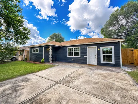 4718 Meadow Park Drive
