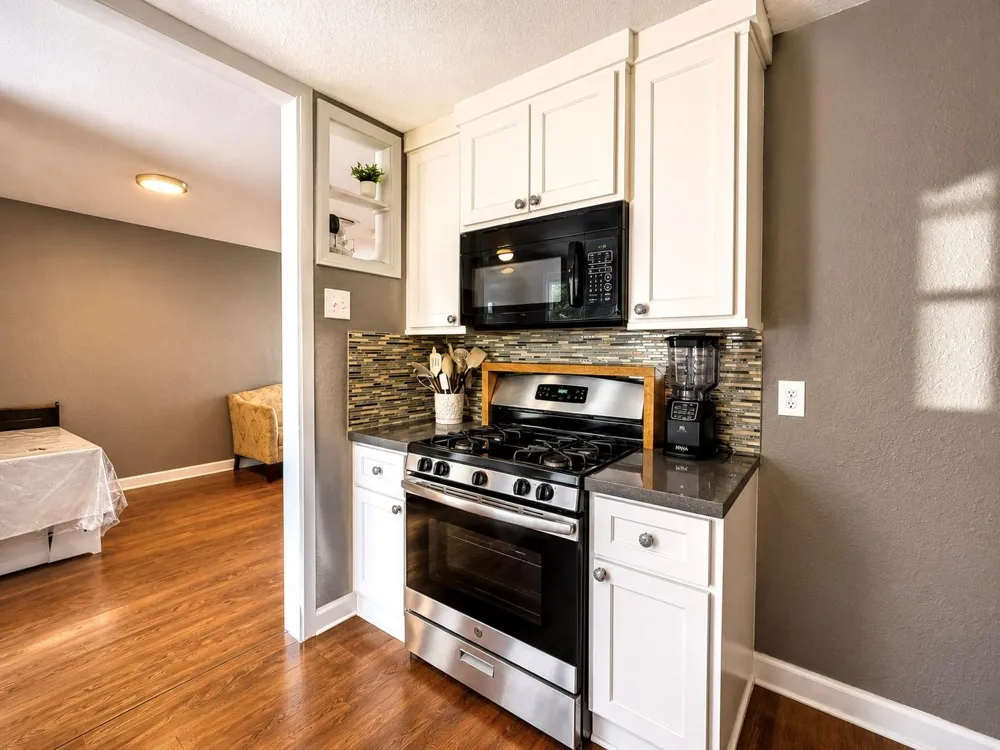 4718 Meadow Park Drive Houston, TX 77048