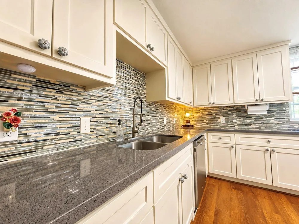 4718 Meadow Park Drive Houston, TX 77048