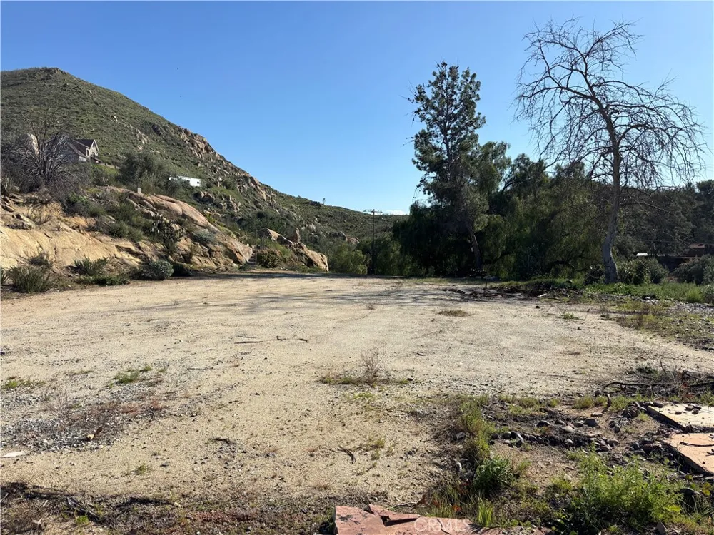 41300 Polly Butte Hemet, CA 92544