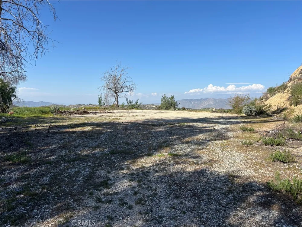 41300 Polly Butte Hemet, CA 92544