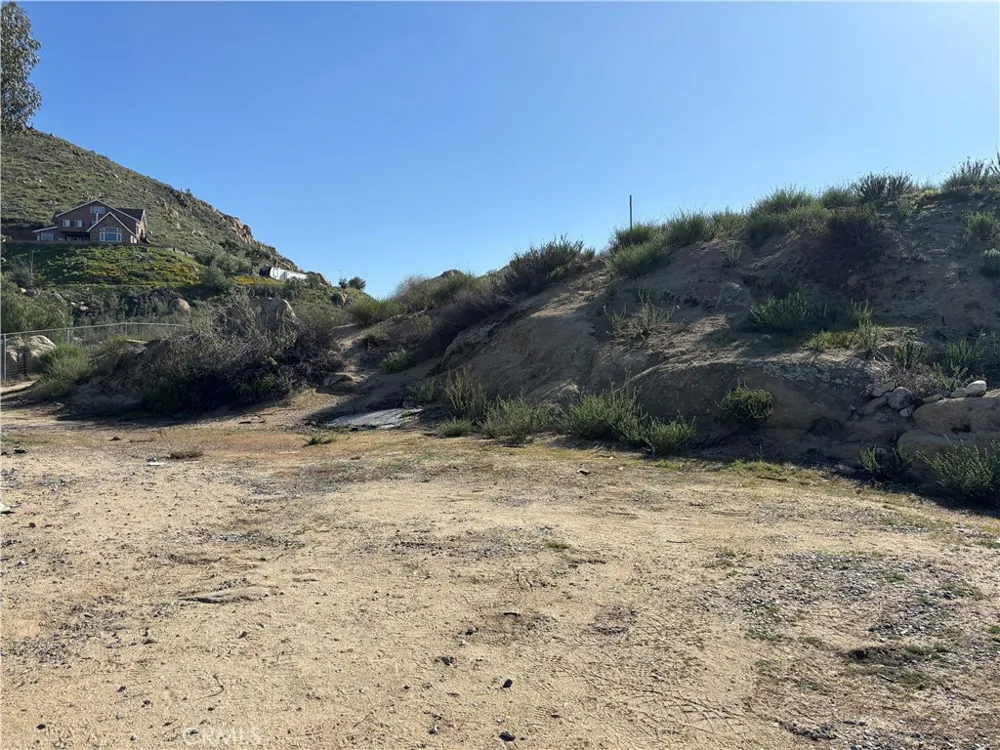 41300 Polly Butte Hemet, CA 92544