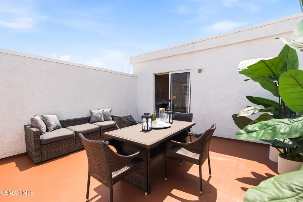 1133 9th Street #301 Santa Monica, CA 90403