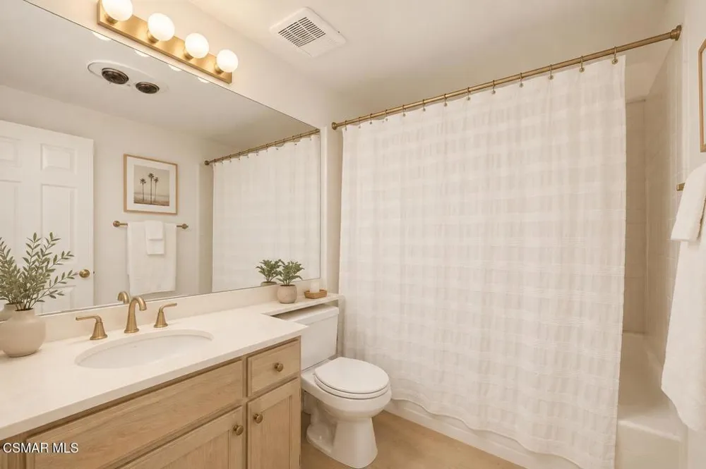 1133 9th Street #301 Santa Monica, CA 90403