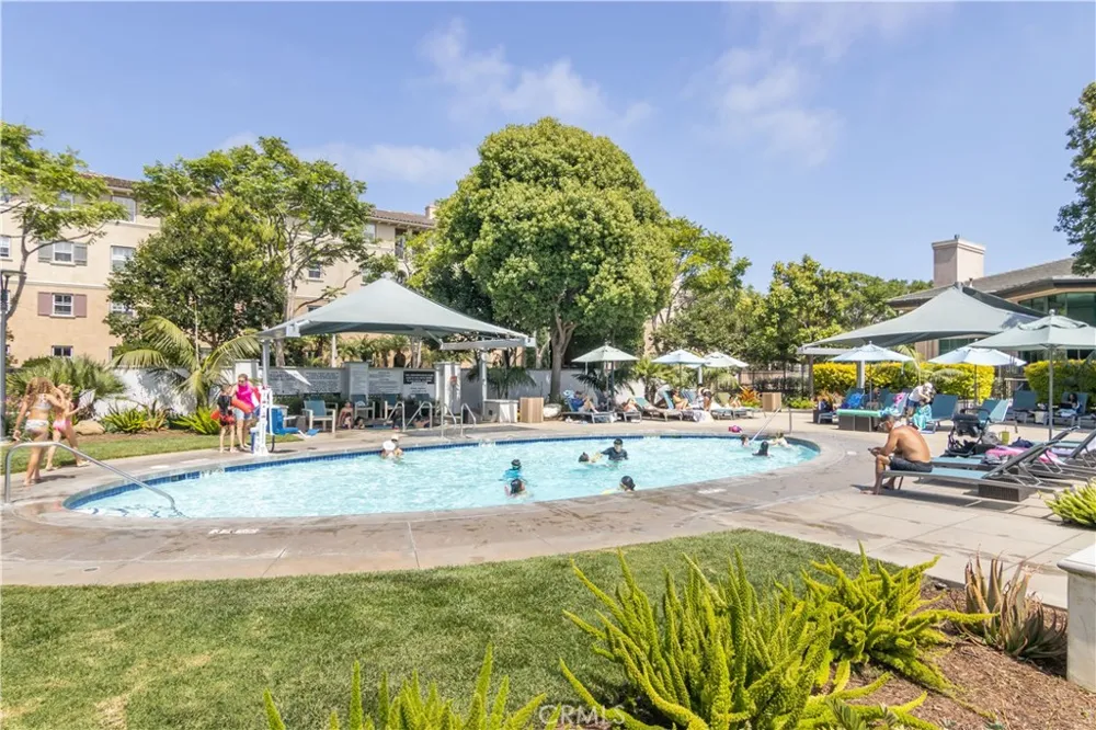 13045 Pacific Promenade #303 Playa Vista, CA 90094