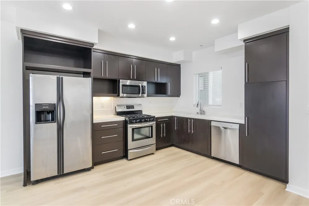 13045 Pacific Promenade #303 Playa Vista, CA 90094