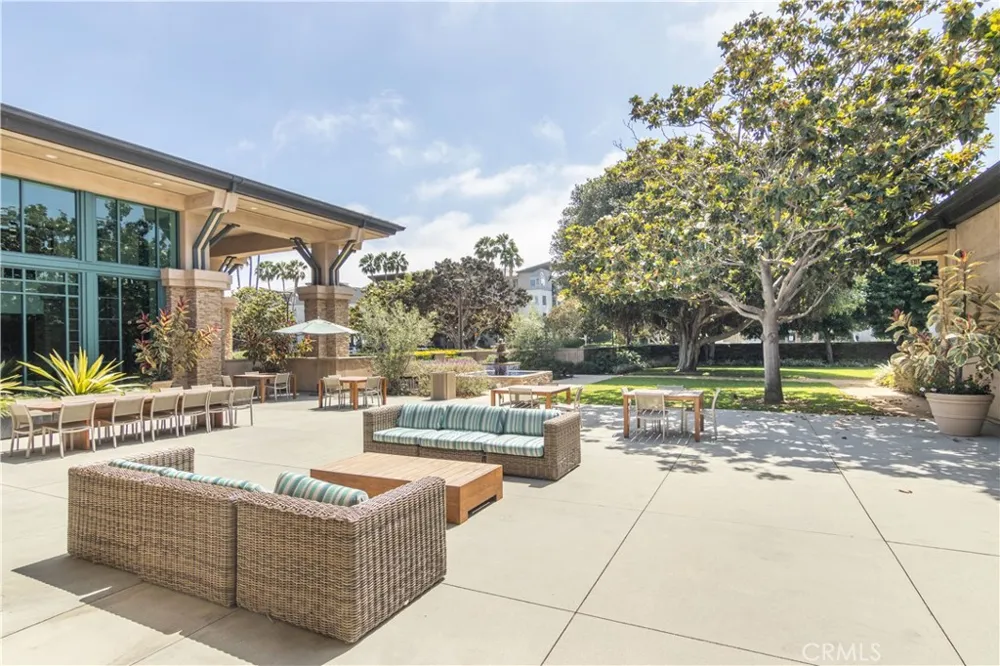 13045 Pacific Promenade #303 Playa Vista, CA 90094
