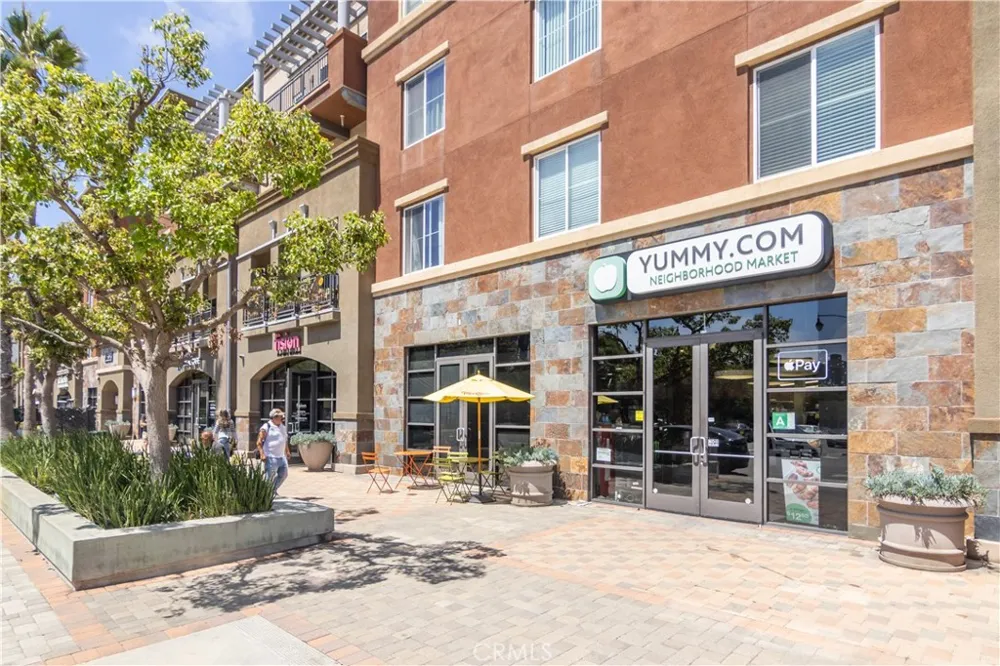 13045 Pacific Promenade #303 Playa Vista, CA 90094