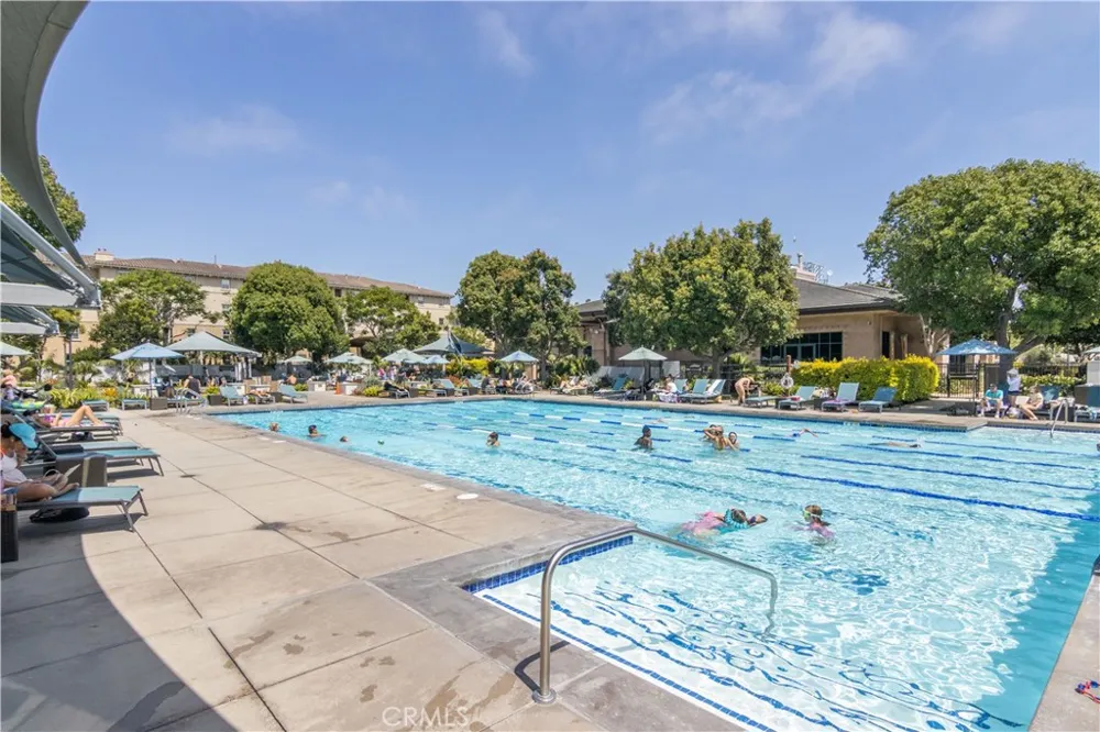 13045 Pacific Promenade #303 Playa Vista, CA 90094