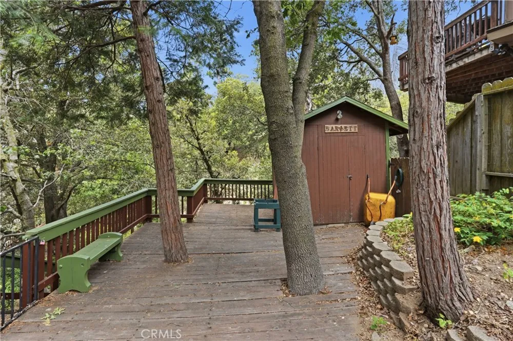 23404 Cloudview Crestline, CA 92325