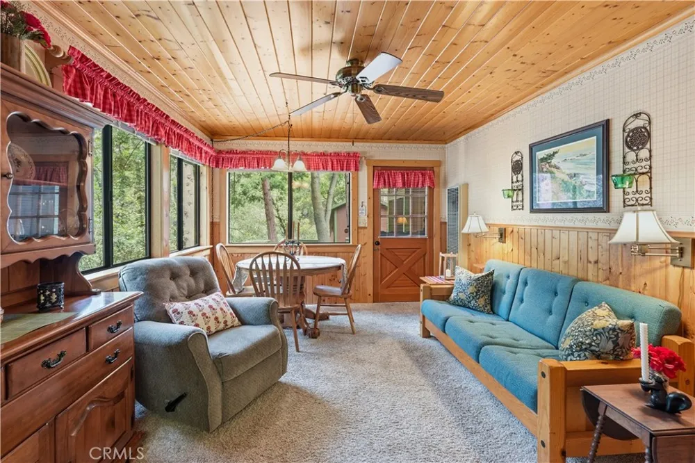 23404 Cloudview Crestline, CA 92325