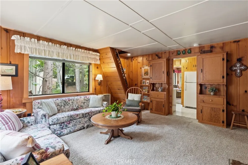 23404 Cloudview Crestline, CA 92325