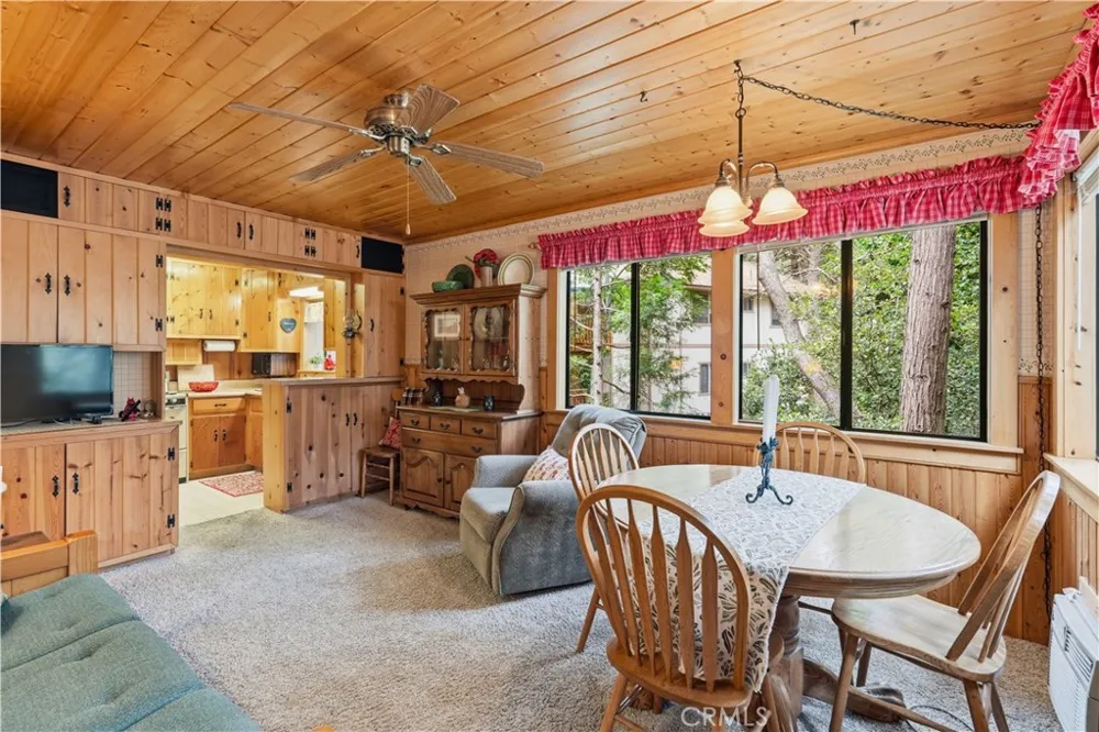 23404 Cloudview Crestline, CA 92325