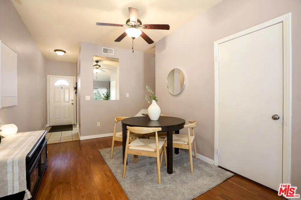 6525 Woodman Avenue #2 Valley Glen, CA 91401