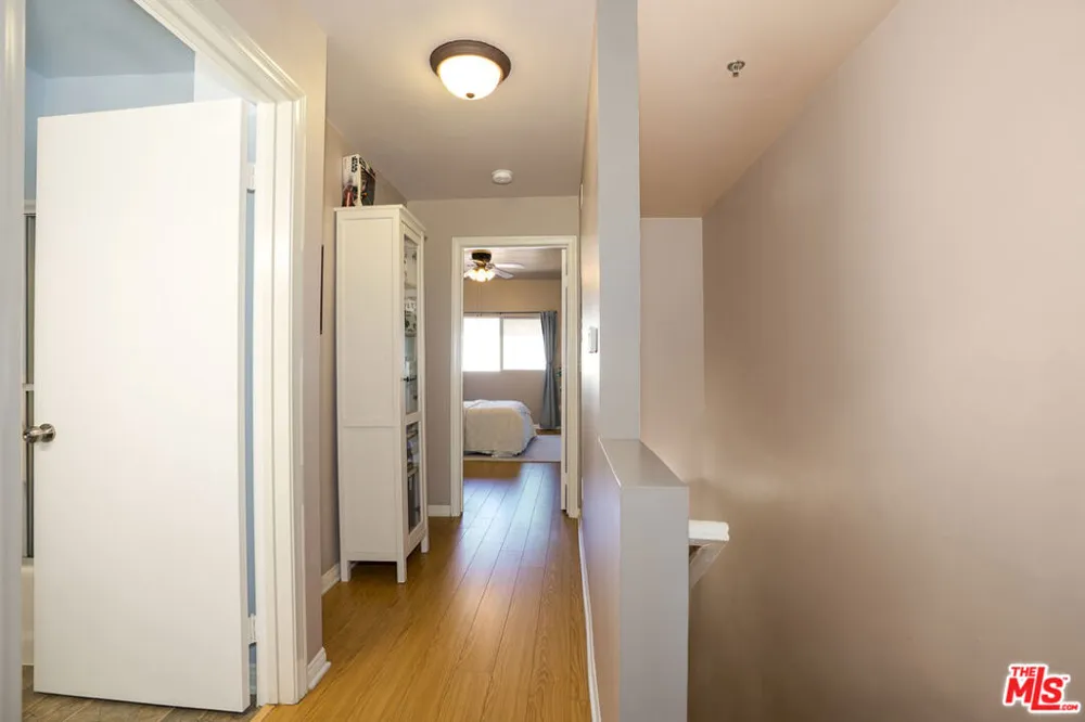 6525 Woodman Avenue #2 Valley Glen, CA 91401