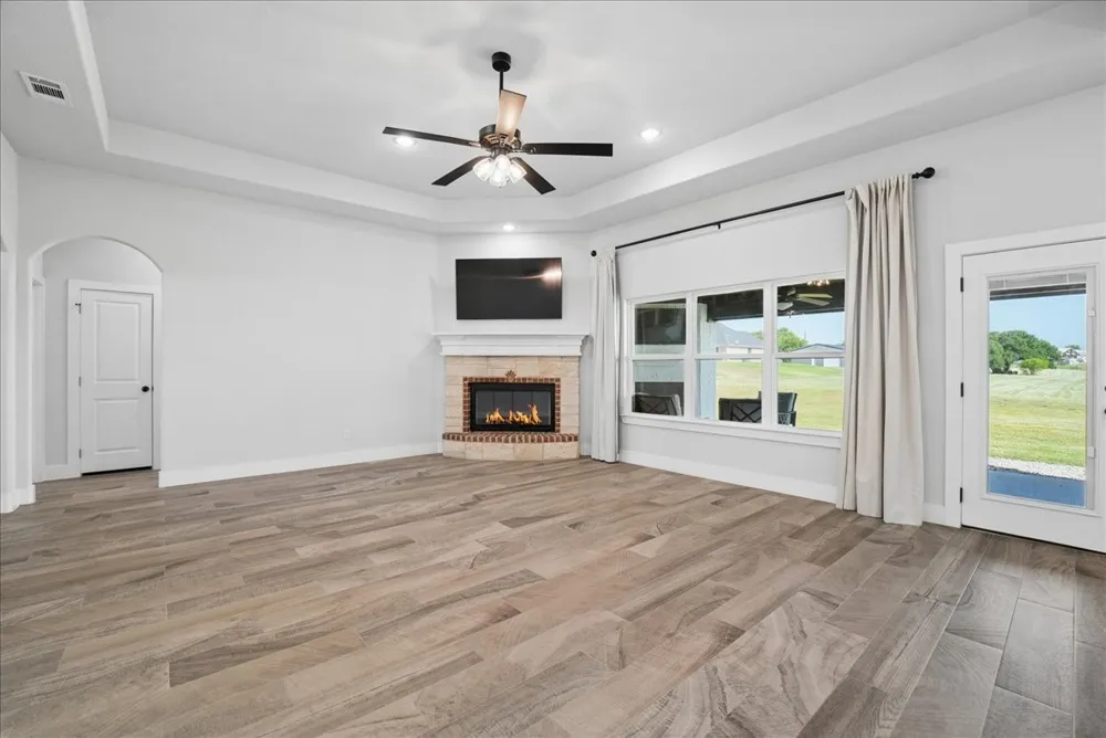 1005 Paradise Parkway Poolville, TX 76487
