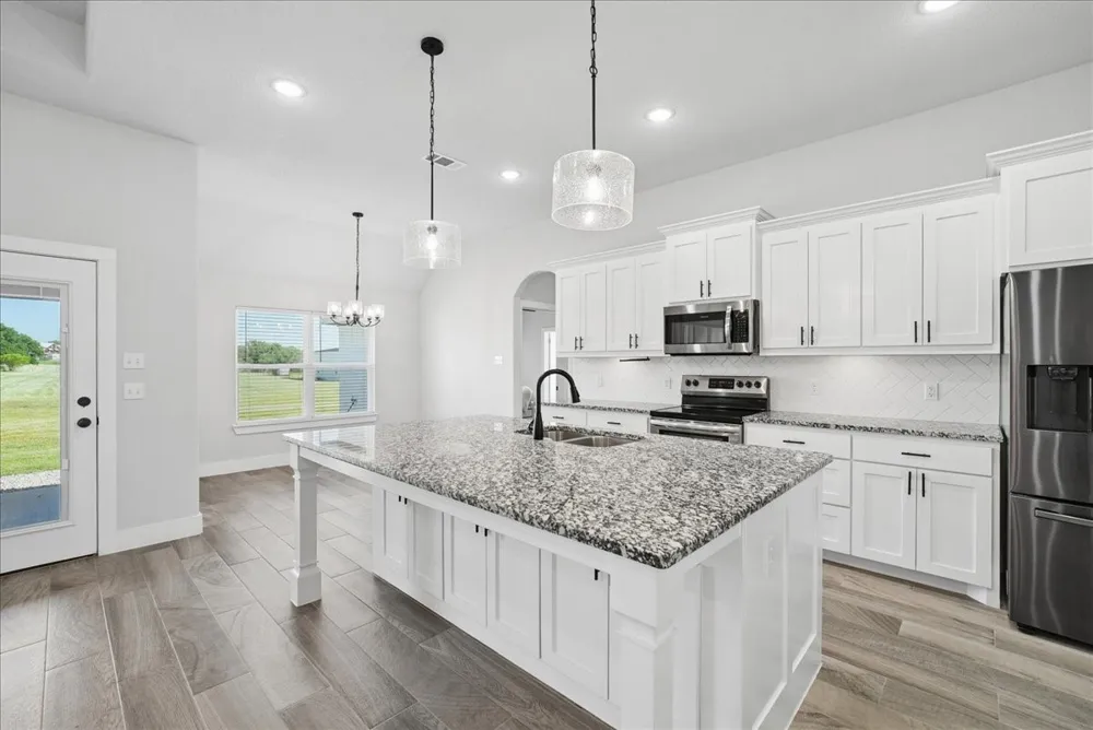 1005 Paradise Parkway Poolville, TX 76487