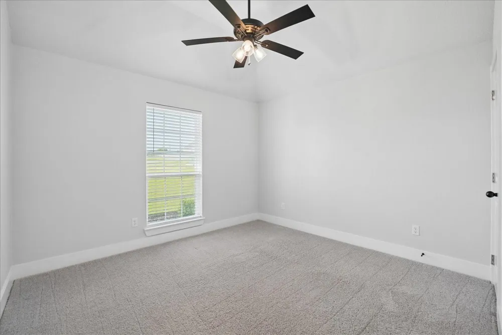 1005 Paradise Parkway Poolville, TX 76487