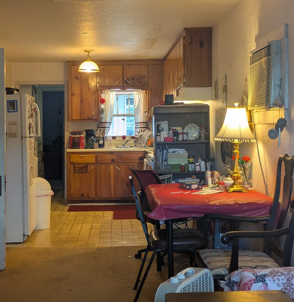 102 E Oak Avenue Comanche, TX 76442