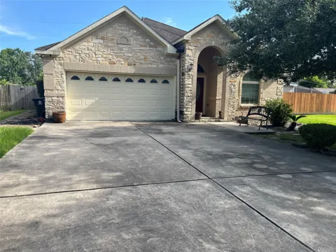418 Fall Creek Drive