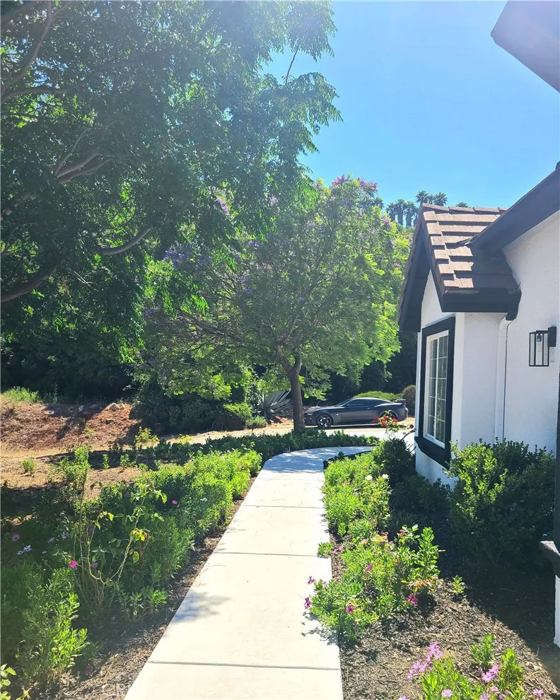 43605 Los Gatos Temecula, CA 92590