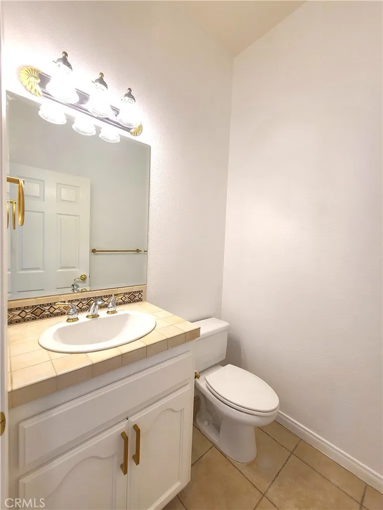 43605 Los Gatos Temecula, CA 92590