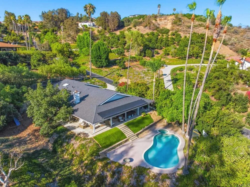 3830 Lake Garden Drive Fallbrook, CA 92028
