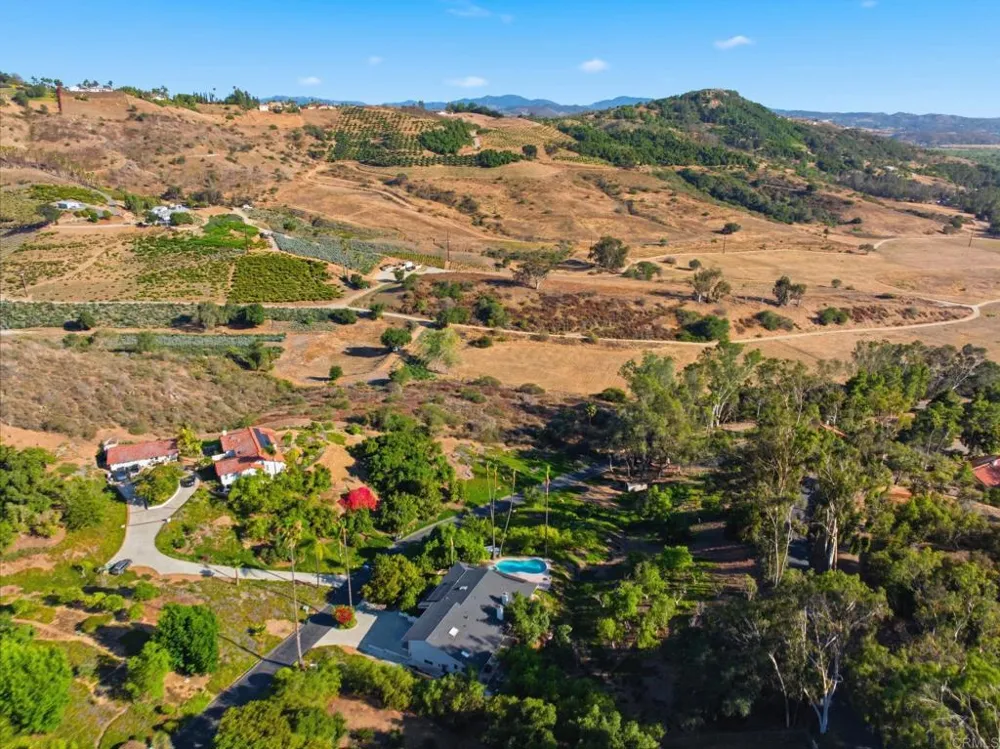 3830 Lake Garden Drive Fallbrook, CA 92028