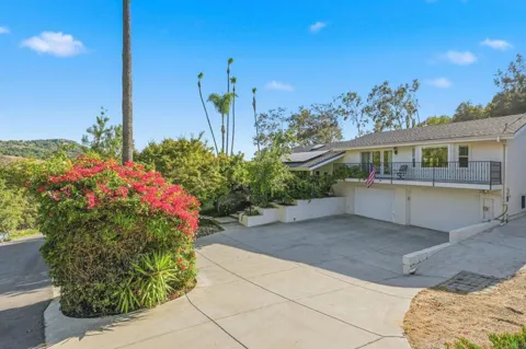 3830 Lake Garden Drive