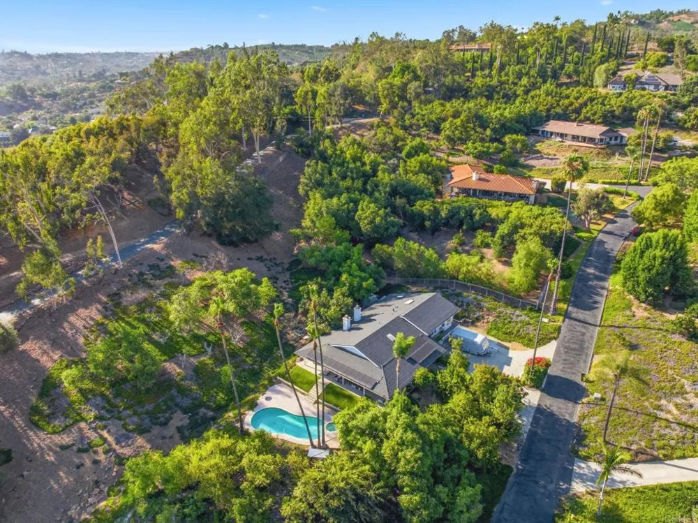 3830 Lake Garden Drive Fallbrook, CA 92028