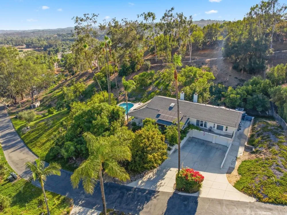 3830 Lake Garden Drive Fallbrook, CA 92028