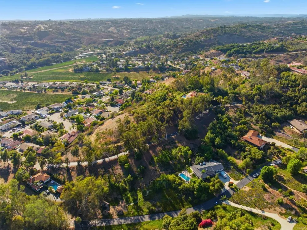 3830 Lake Garden Drive Fallbrook, CA 92028