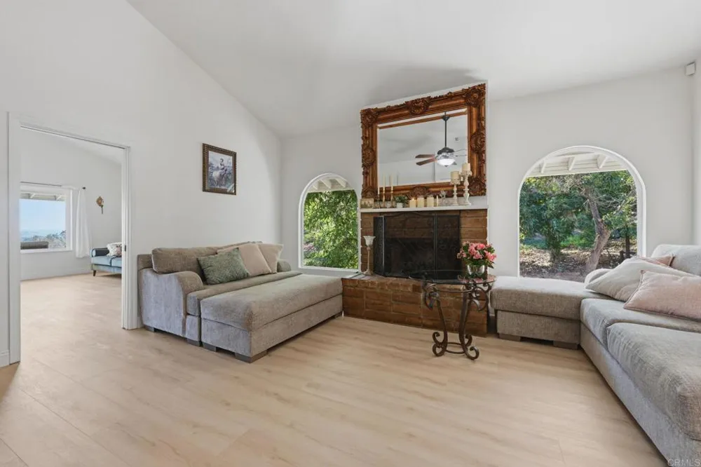 3830 Lake Garden Drive Fallbrook, CA 92028