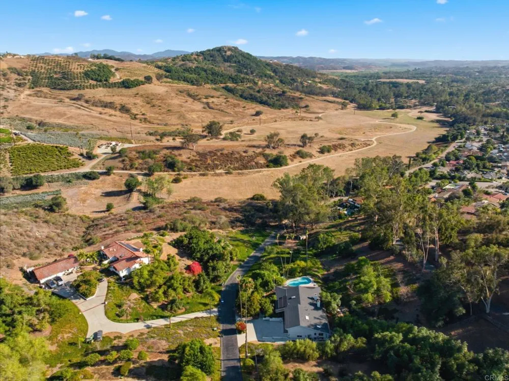 3830 Lake Garden Drive Fallbrook, CA 92028