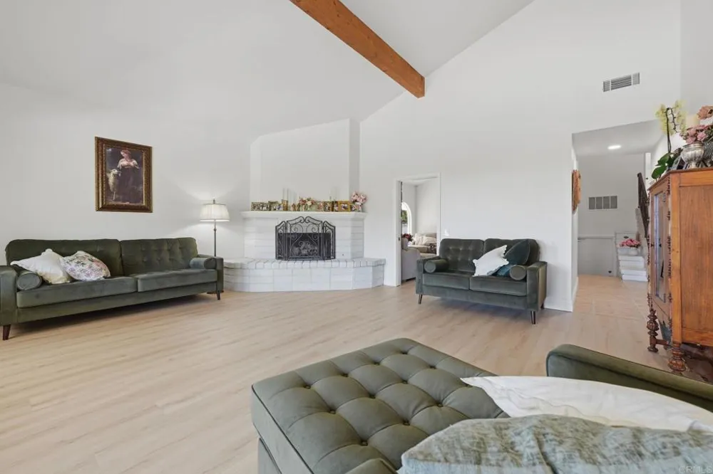 3830 Lake Garden Drive Fallbrook, CA 92028