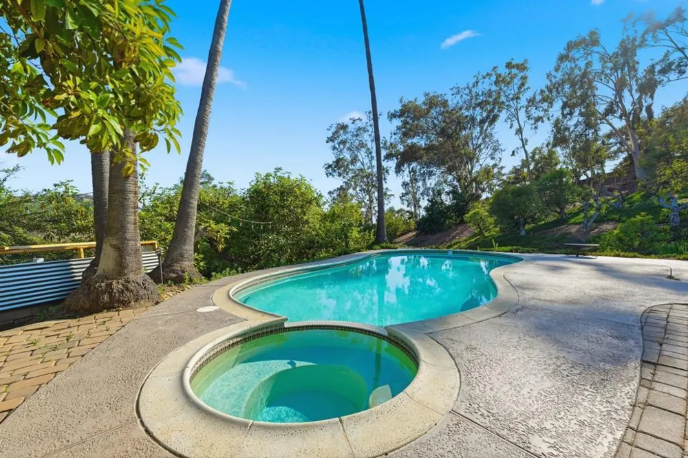 3830 Lake Garden Drive Fallbrook, CA 92028