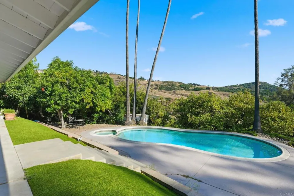 3830 Lake Garden Drive Fallbrook, CA 92028