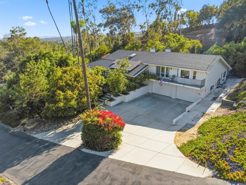 3830 Lake Garden Drive Fallbrook, CA 92028