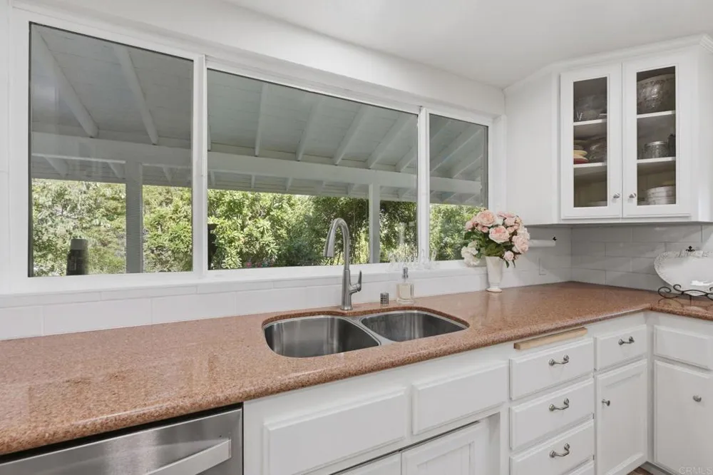 3830 Lake Garden Drive Fallbrook, CA 92028