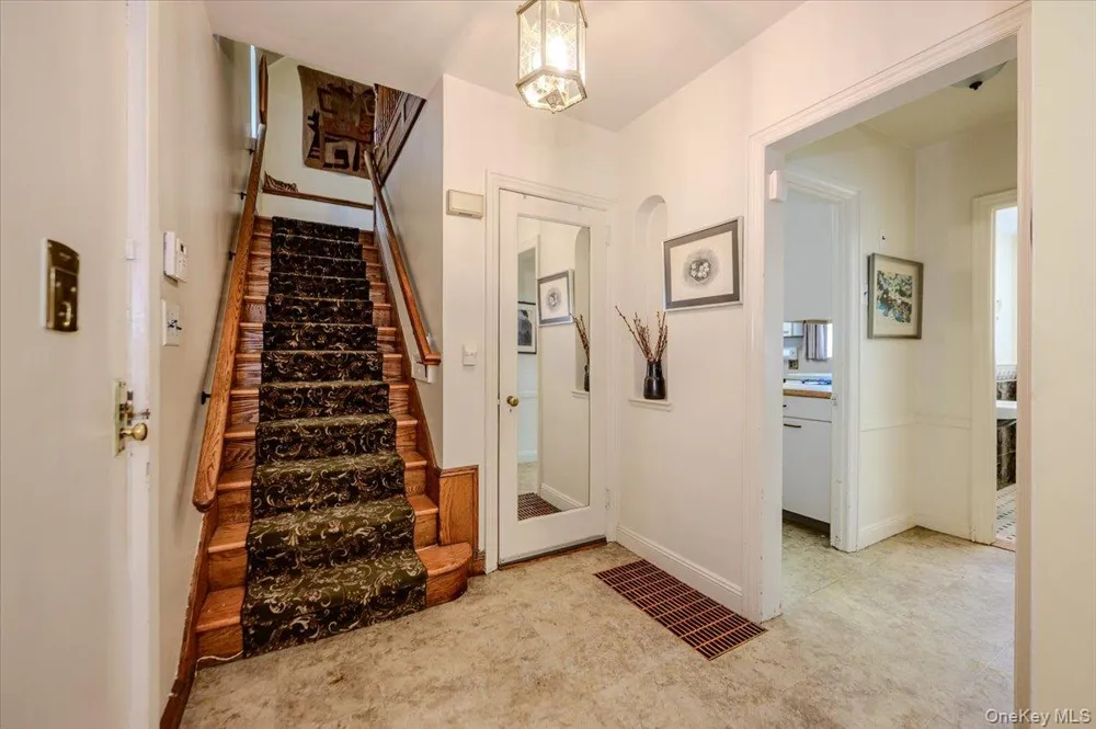 1264 Rhinelander Avenue Bronx, NY 10461
