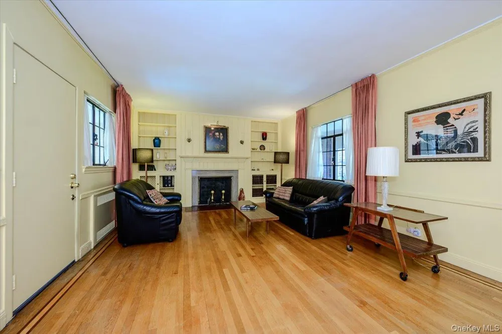 1264 Rhinelander Avenue Bronx, NY 10461